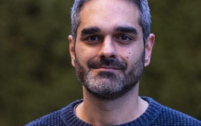 Explorando el contenido estelar de las galaxias a través de J-PAS