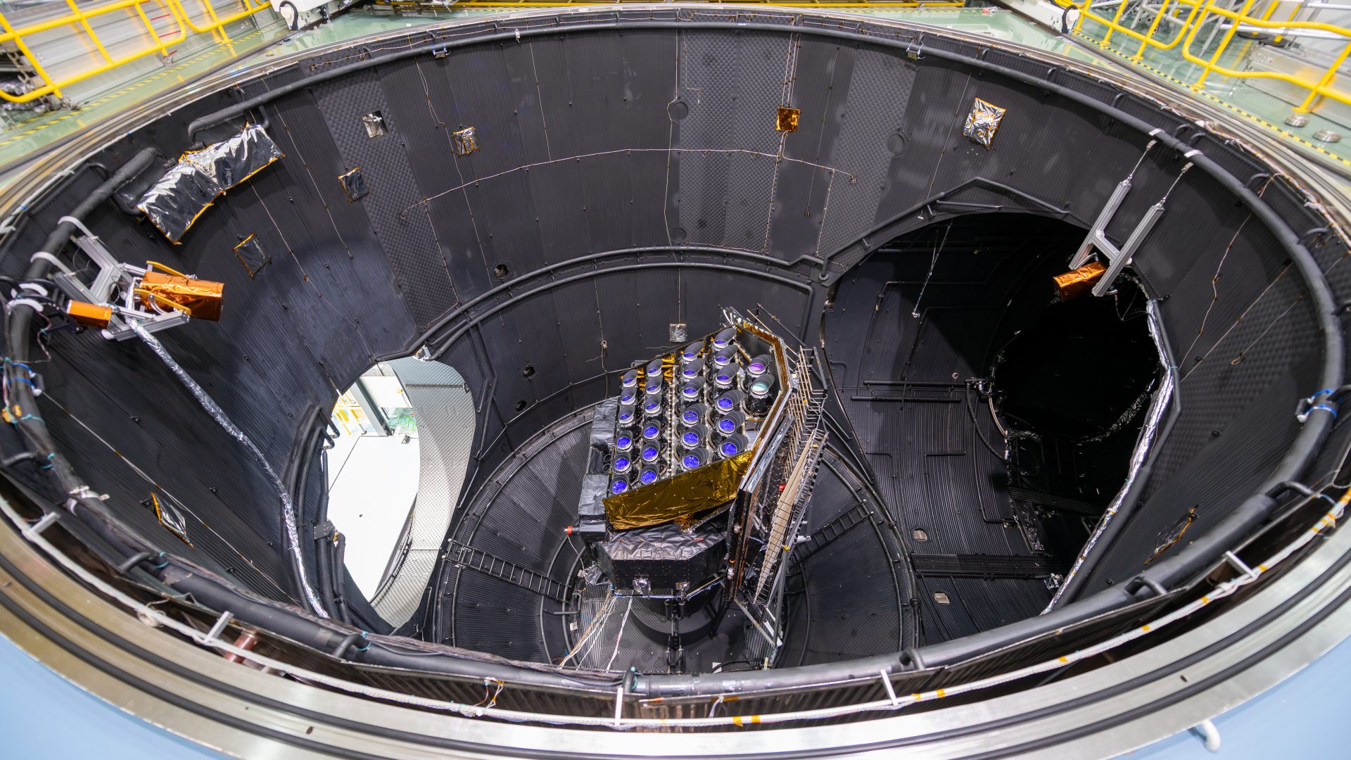 Imagen de la región de formación estelar masiva AFGL 5180